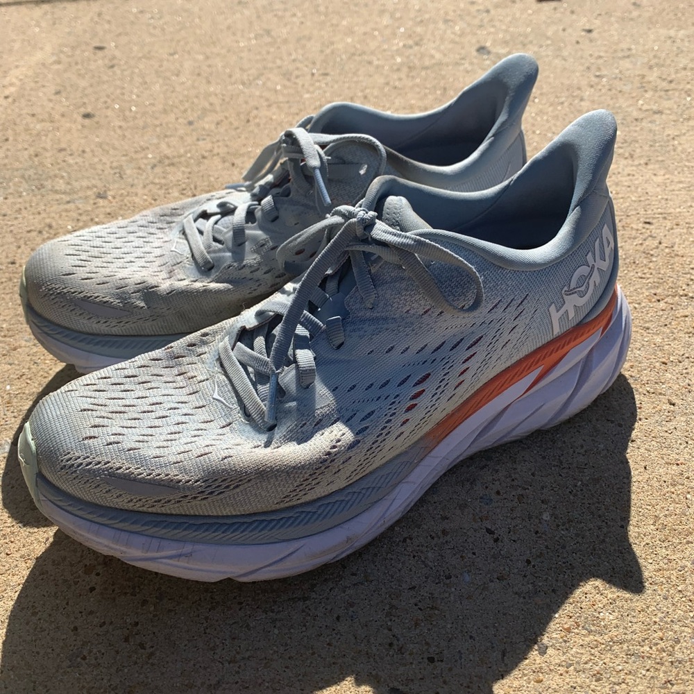 Hoka Clifton 8 Women’s size 9